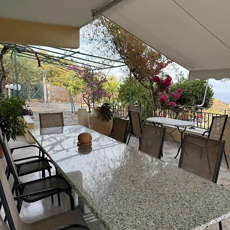 Sea View House A דירה