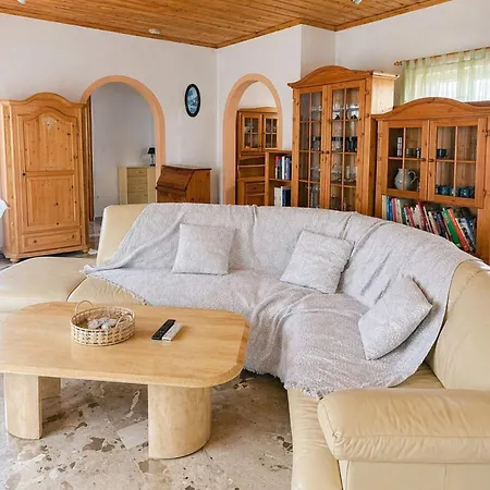 Sea View House A *