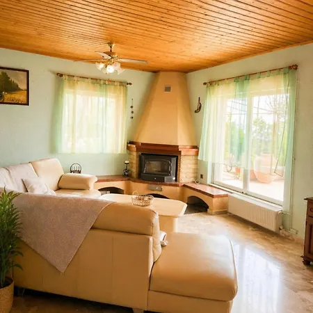 Sea View House A *